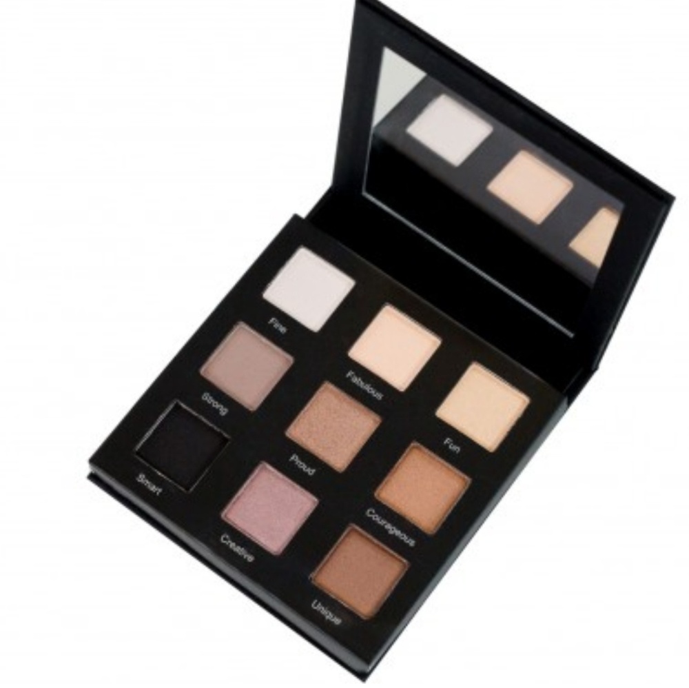 RealHer Play Book Eyeshadow Palette